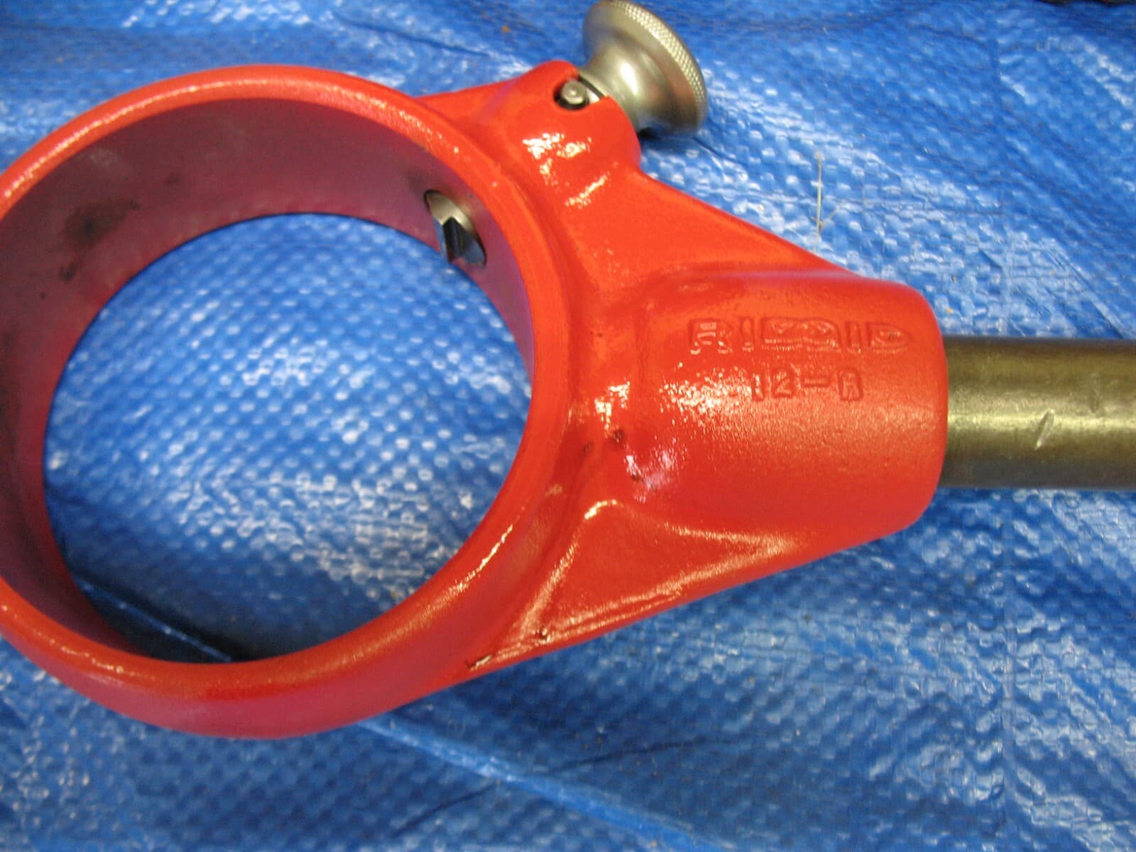 Ridgid 12R Pipe Threader Set 1/2 to 2" NPT with Ratchet and Handle Excellent 2