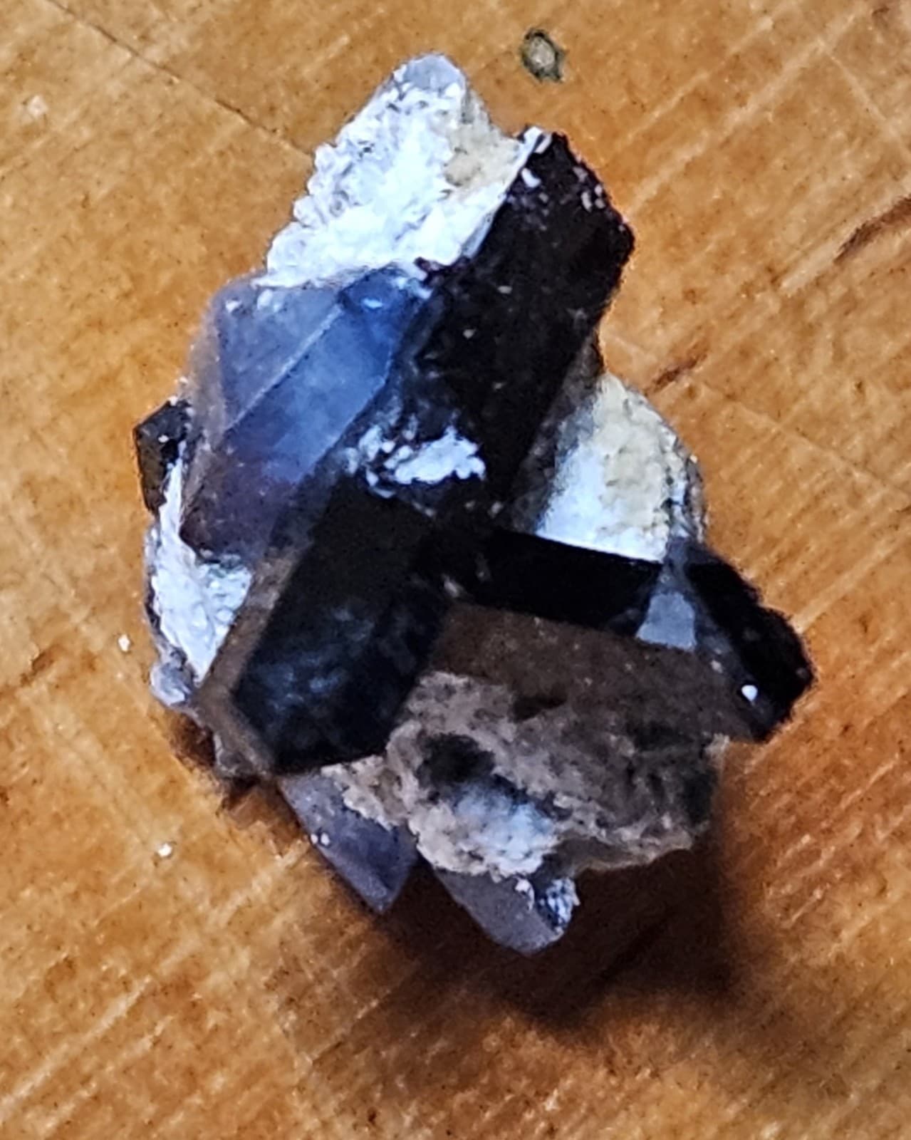 benitoite with neptunite thumbnail specimen 4