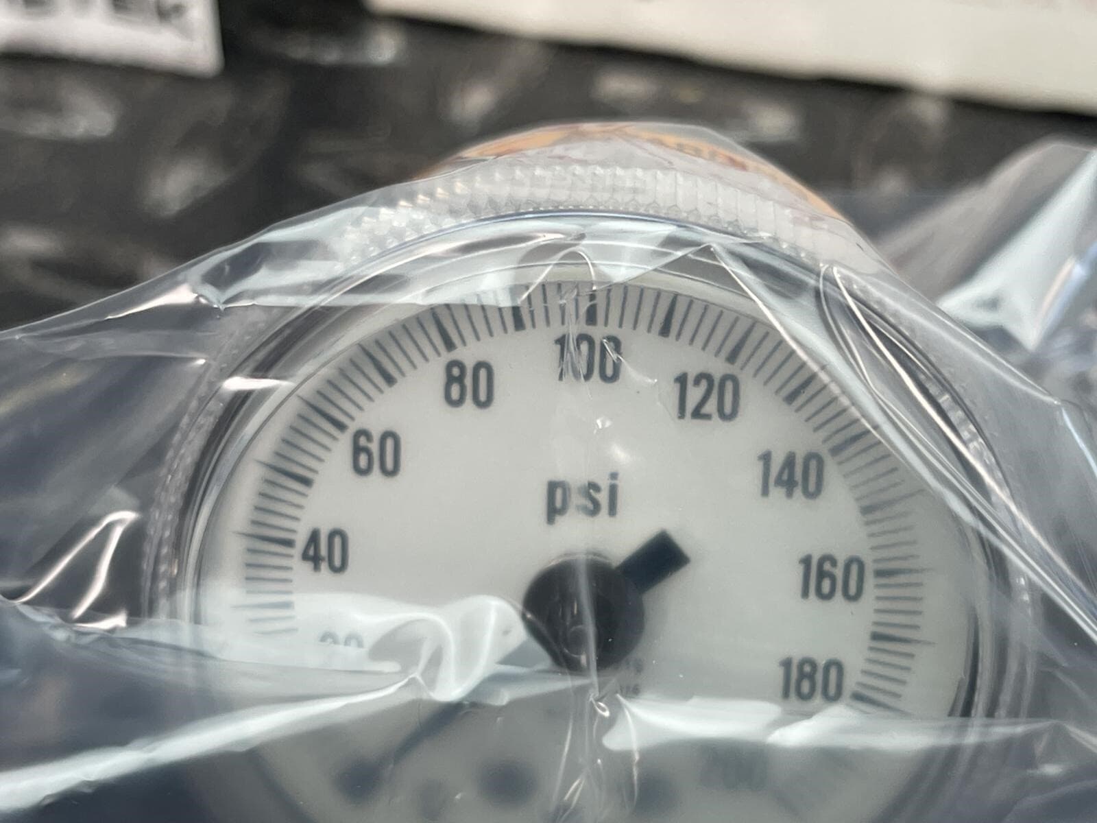 Ametek P 1535 Corrosion Resistant Gauge 200 PSI 2" Face CBM Connector NEW 2