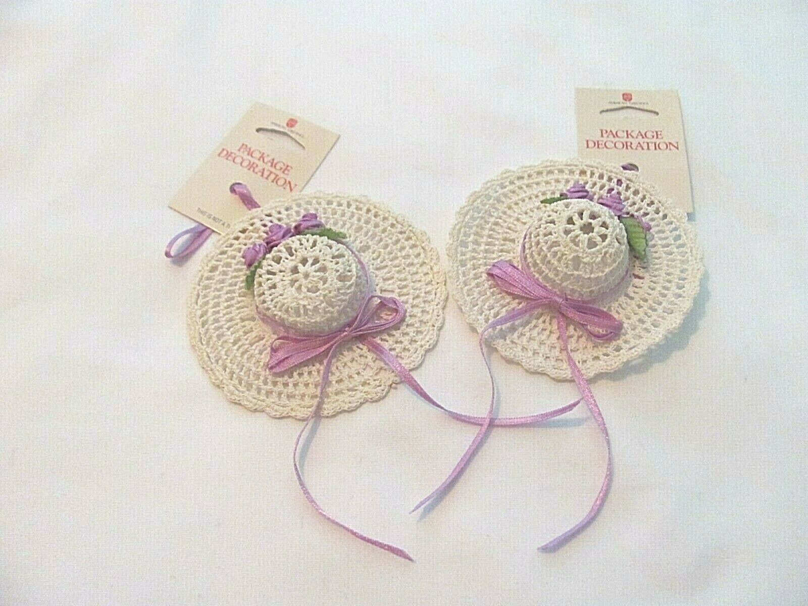 NWT LOT OF 2 AMERICAN GREETINGS CROCHET HAT W/ PURPLE RIBBON PACKAGE DECORATION