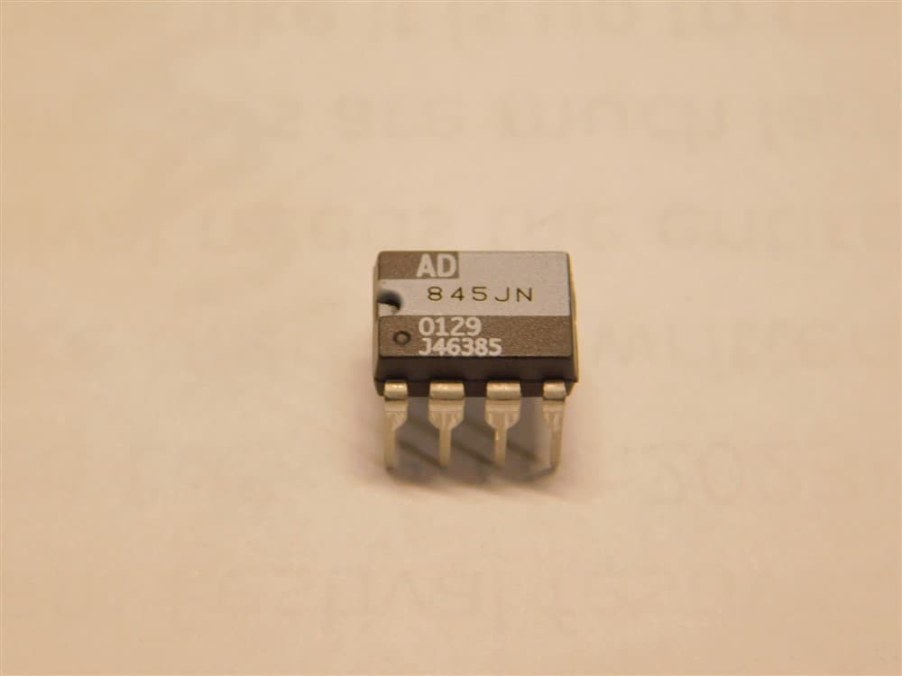 Analog Devices AD845JN Precision 16MHz CBFET Op Amp IC 8-PDIP Package