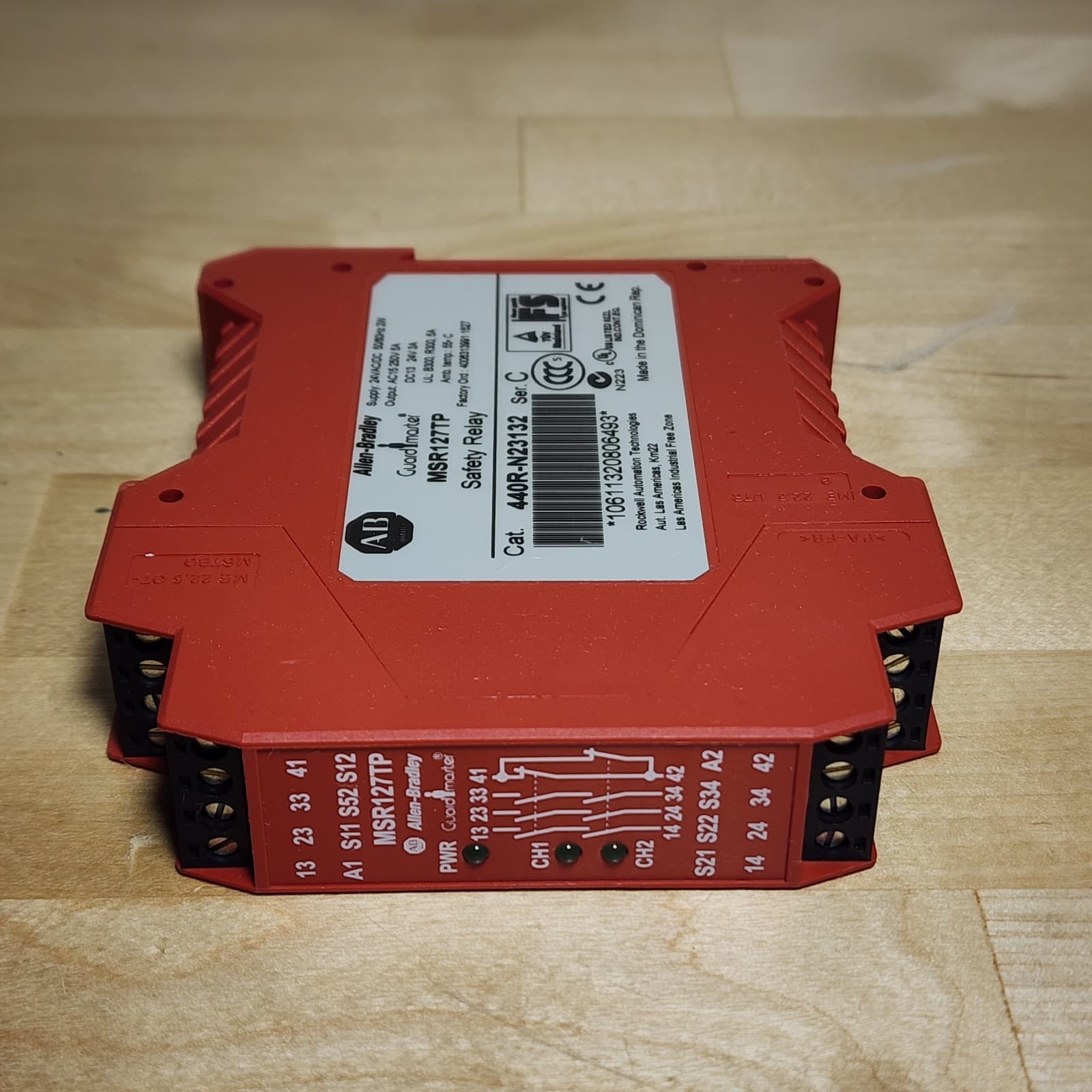 Allen-Bradley 440R-N23132 Safety Relay MSR127TP 24VAC/DC 5