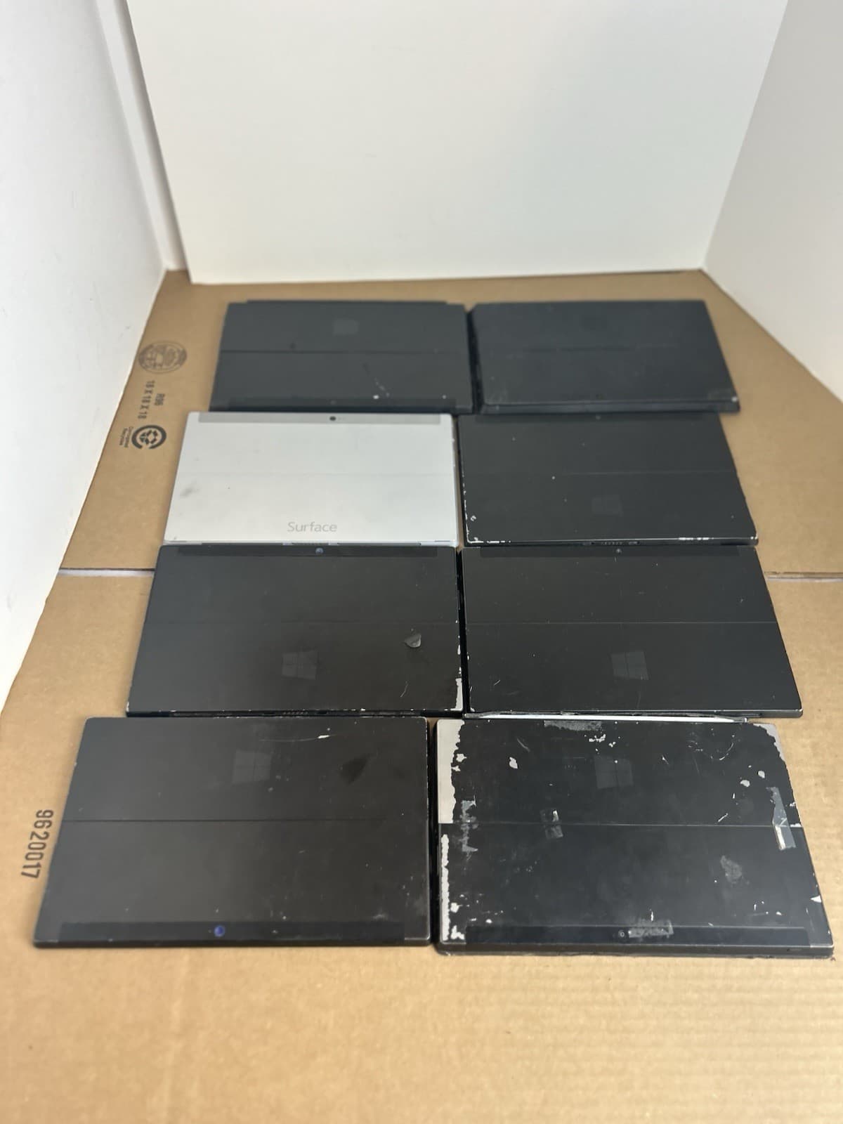 Microsoft Surface Tablets LOT of 8 For Parts or Scrap or Not working LOT8BB 2
