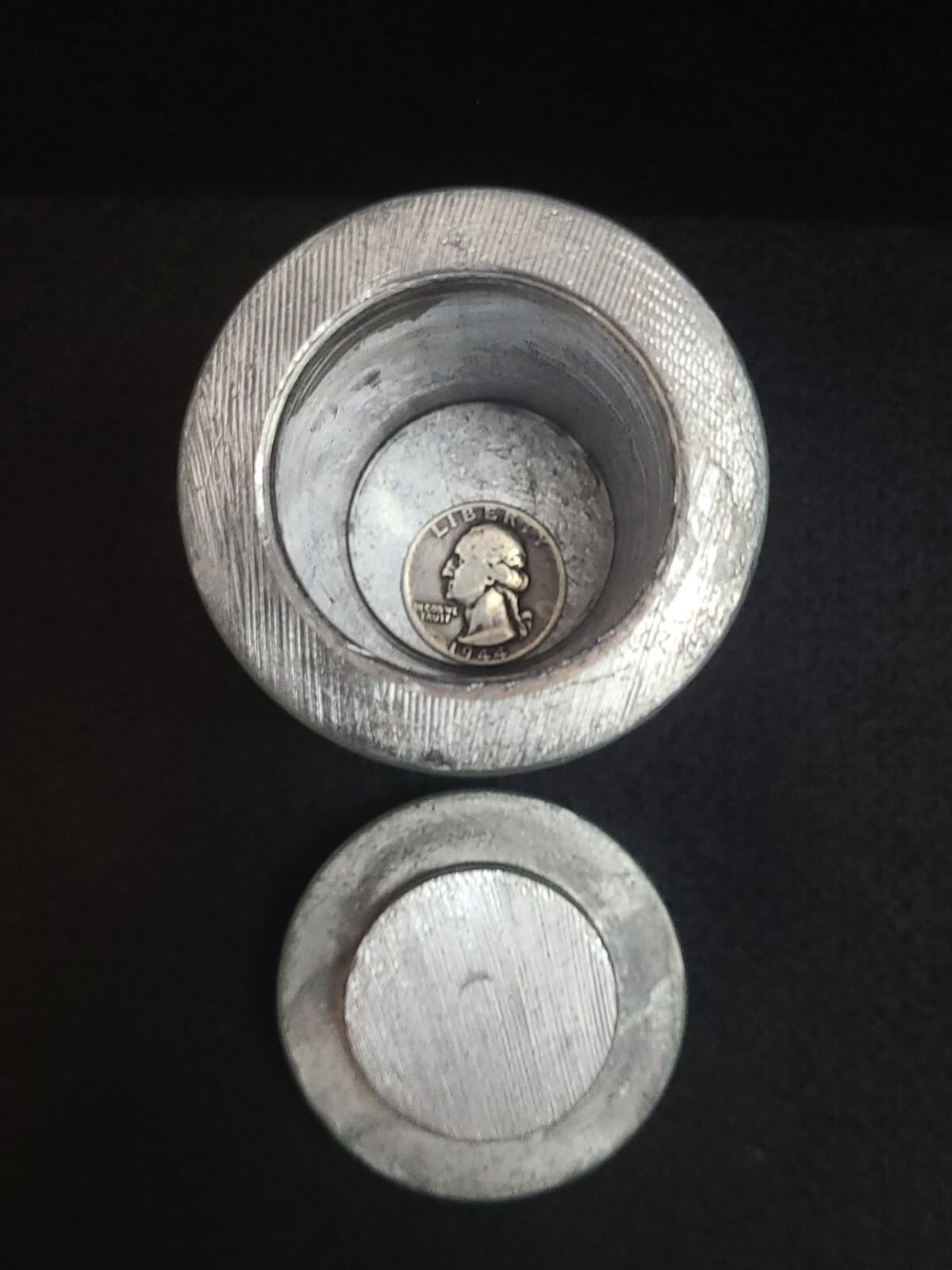 Thick-walled Lead Pig for Shielding of Radioactive Source Materials  5