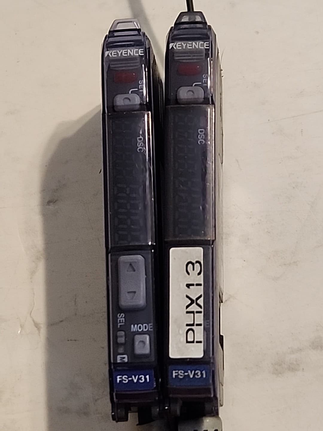 [Lot of 2] Keyence FS-V31 Fiber Optic Sensors - Free Shipping 