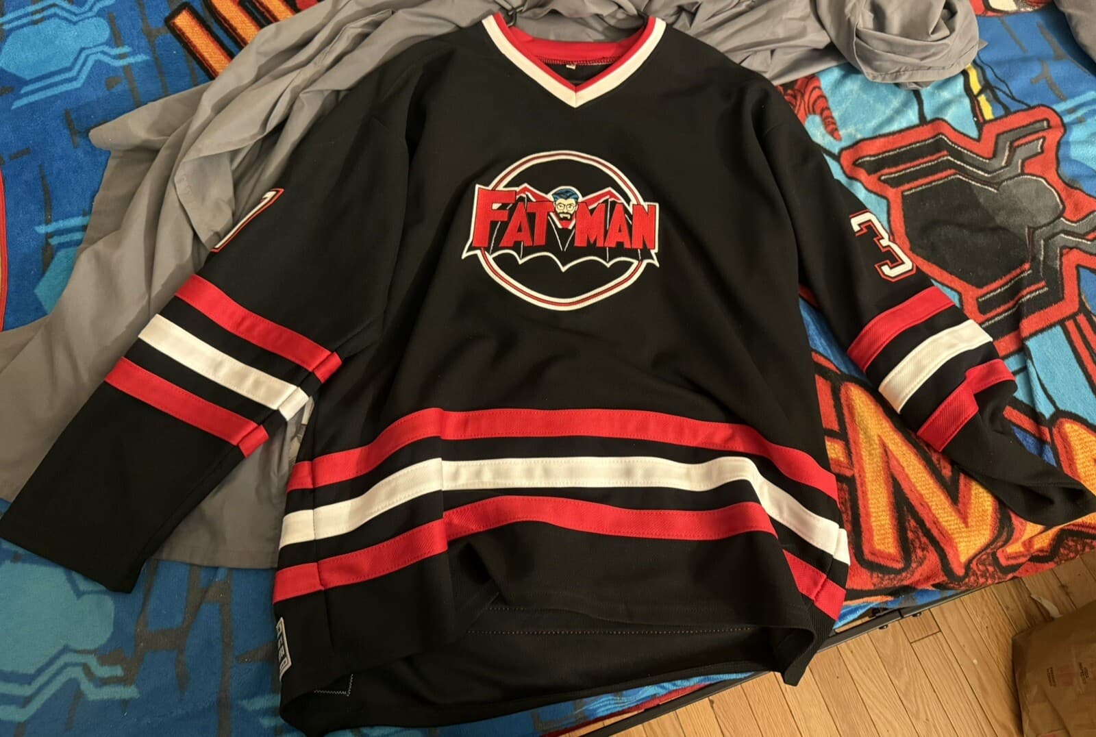 VTG Black/Red/White Kevin Smith #37 Hockey Jersey XL/54 Men FatMan On Batman 3