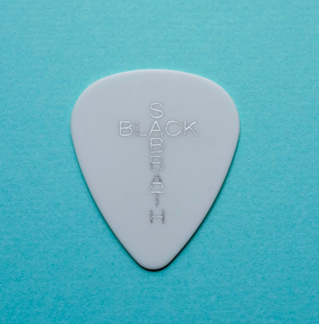 SUPER RARE: BLACK SABBATH  TONY IOMMI signature guitar pick 2025