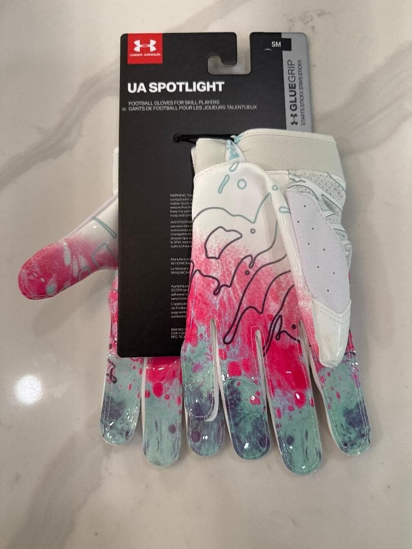 Under Armour Spotlight Football Gloves Limited Edition Sizes S,LG,XL MSRP $50 2