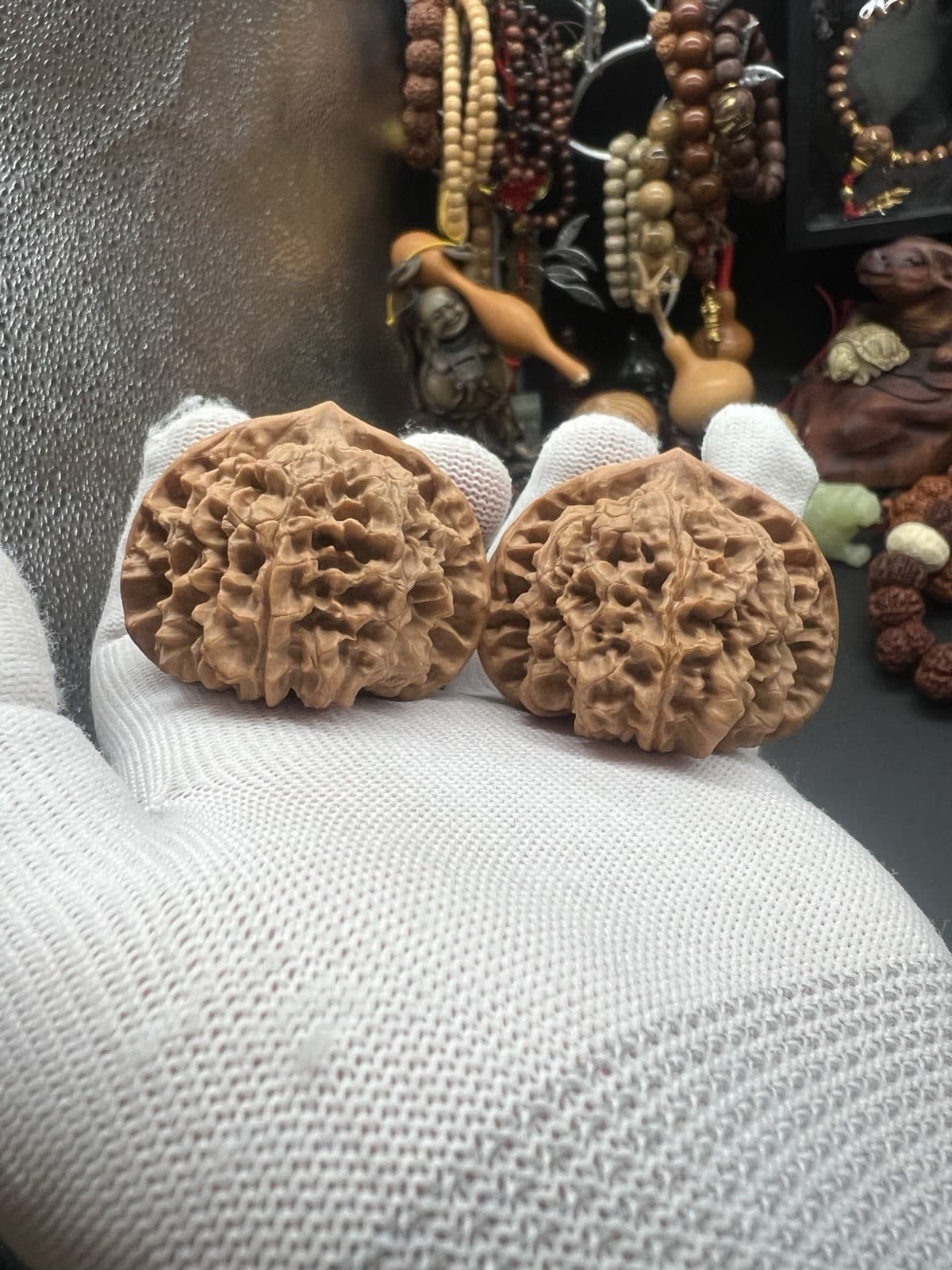 Pair of  Match Chinese Health Walnut 50×46×40mm 精配文玩核桃大尺码～桃心桩麒麟纹官帽 4