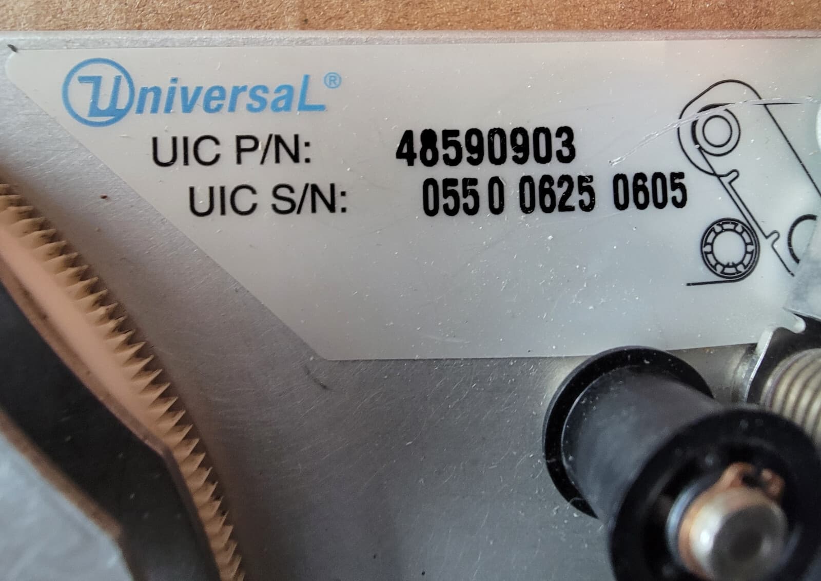 UIC Electronic MultiPitch 8mm Feeder 2