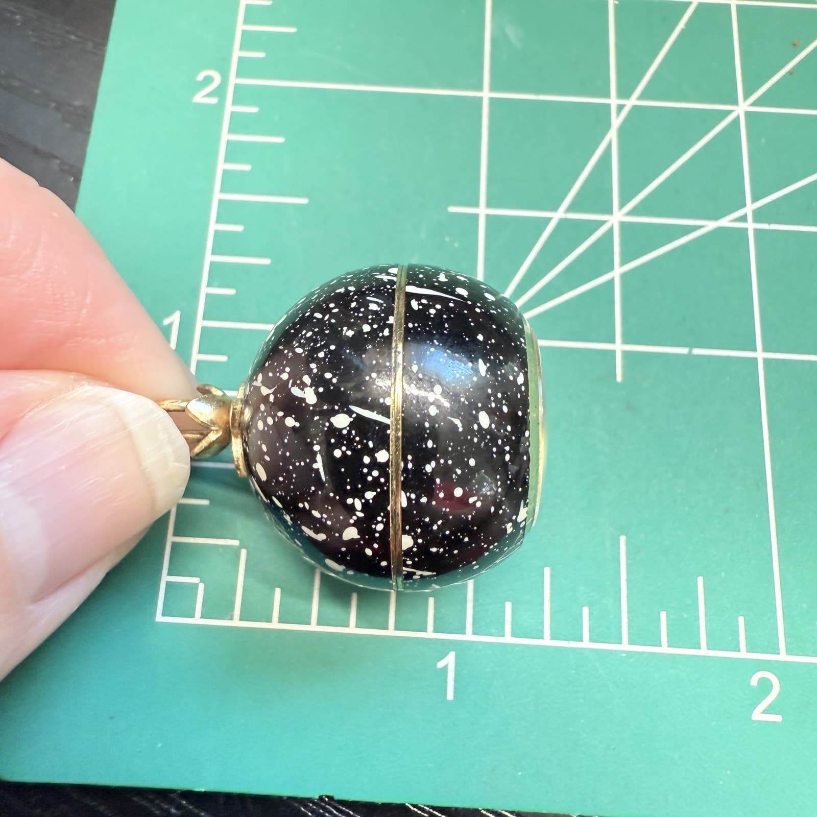Vintage Caravelle Swiss Watch Black White Enamel Ball Orb Pendant WORKS RUNS 4
