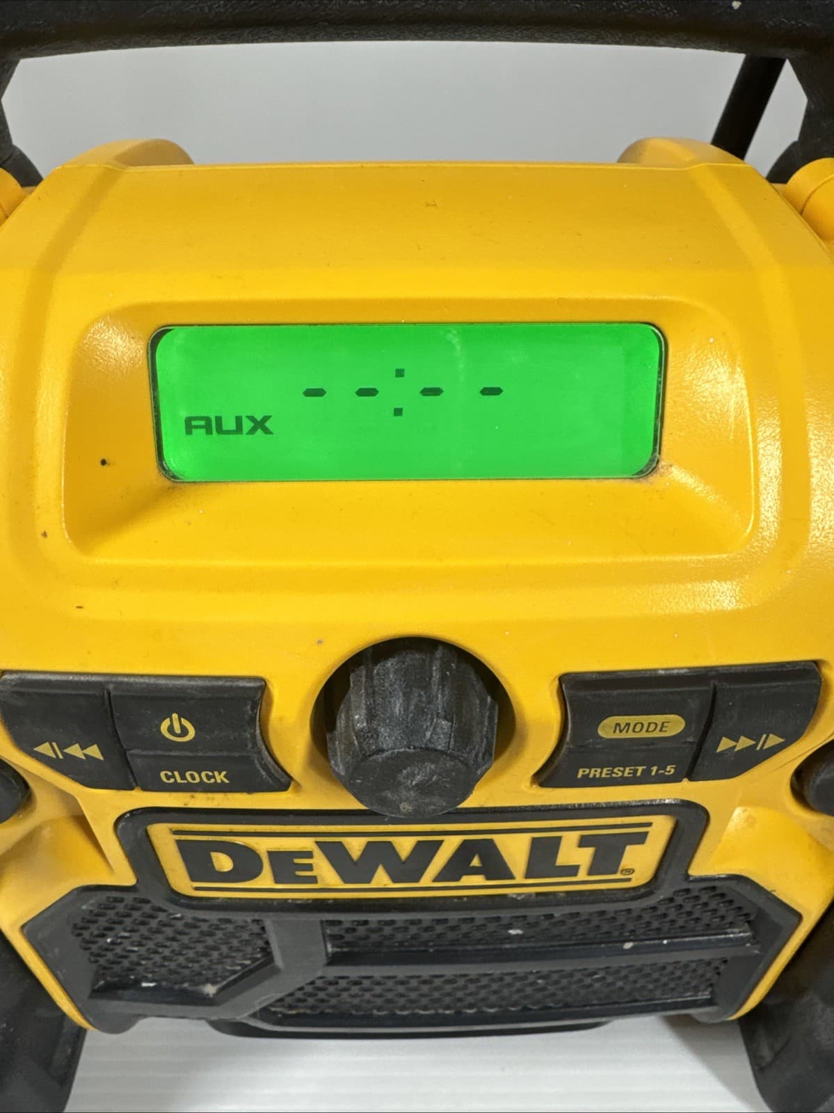 DeWalt DCR018 Compact Worksite Radio 20V, 12V, & 18V Multi-Port / Aux & USB 6
