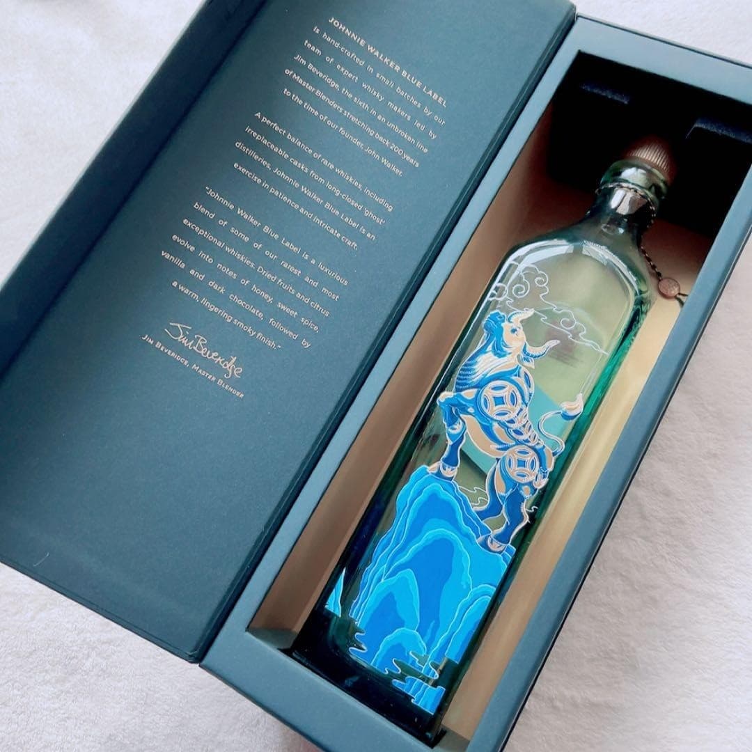 Johnnie Walker Blue Label – Empty Collector Bull Design Art Bottle, Japan Rare 2