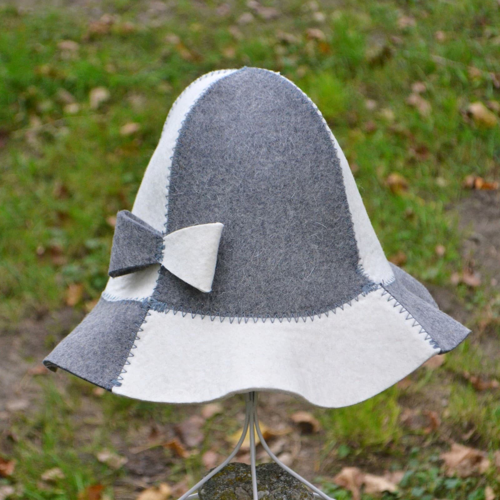 Ladies Sauna Hat Elegant White and Gray Wool Felt Hat 2