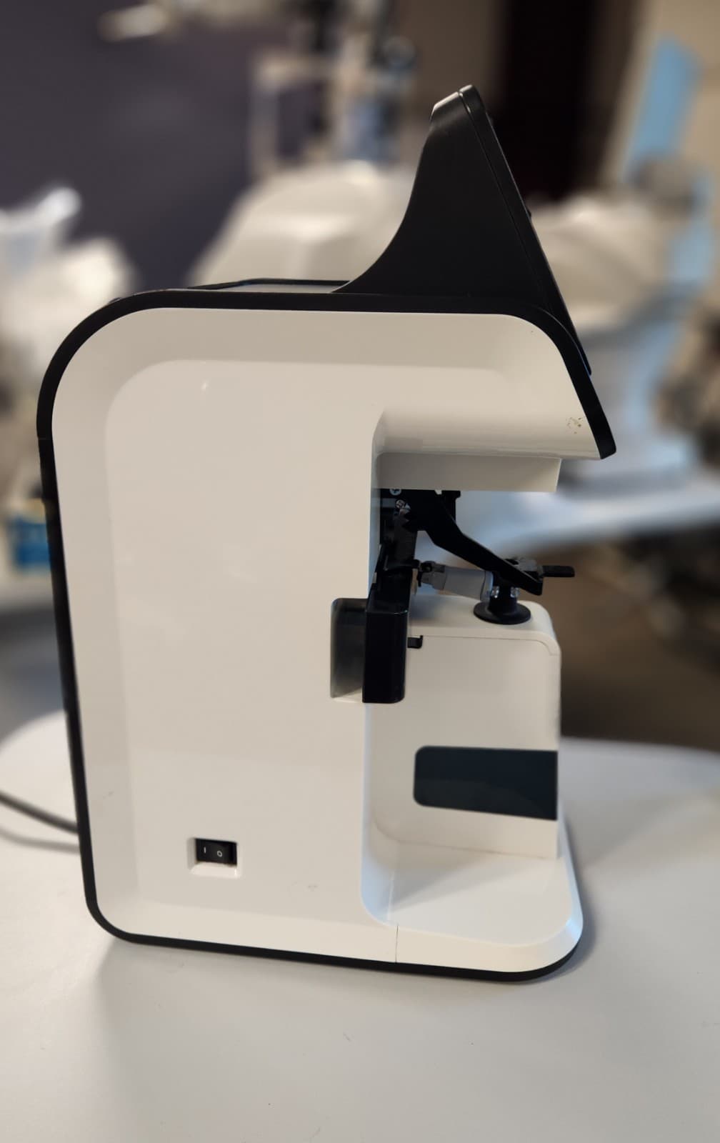 Gilras GLM-7000 Auto Lensmeter 3