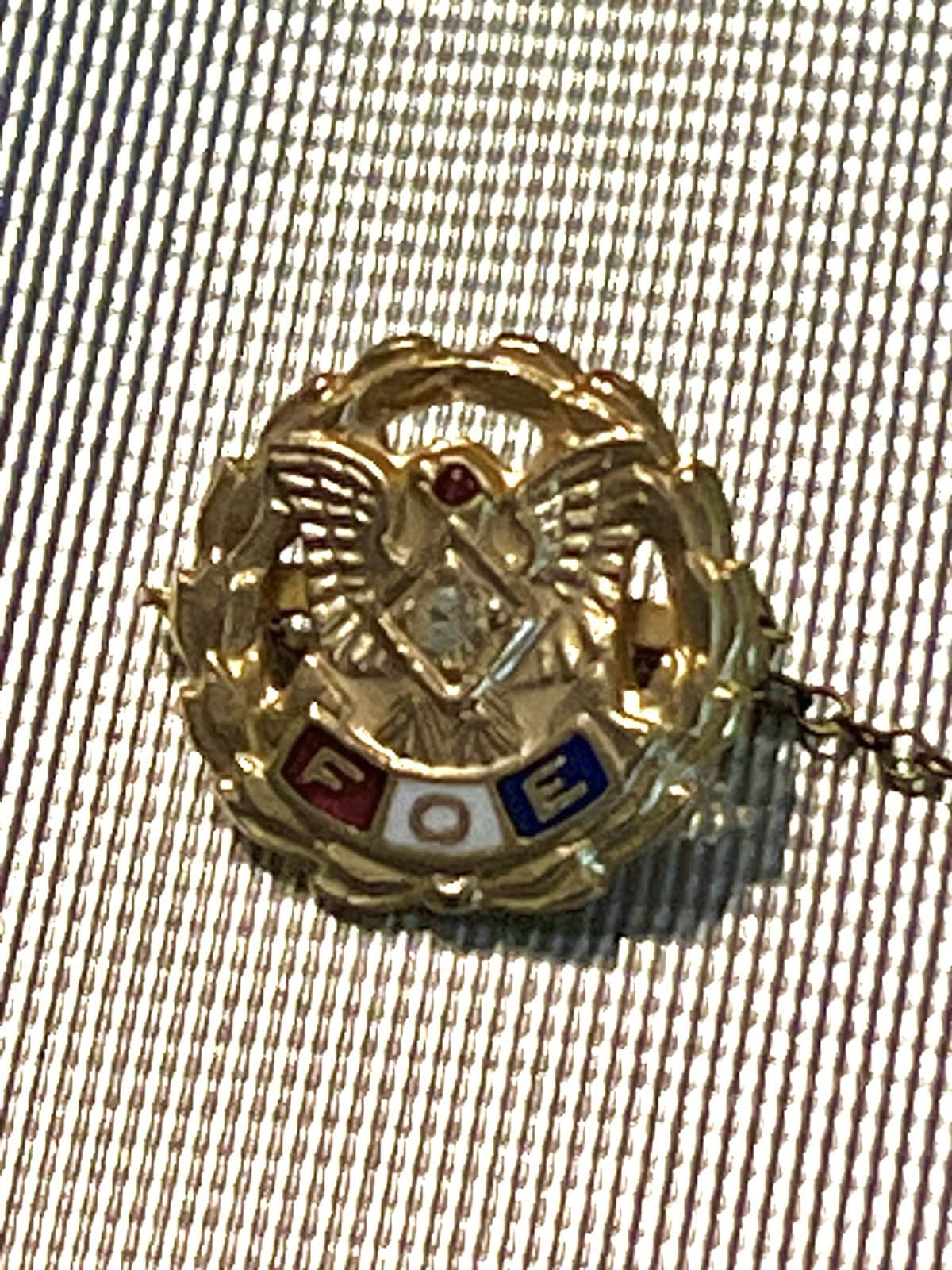 vintage Eagles Club FOE Mother of the Year Diamond & Ruby Double Pin 2