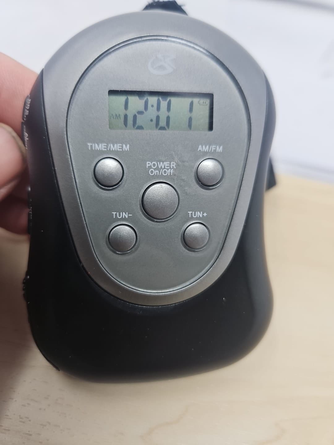 GPX Digital AM/FM Armband Radio With Headphones And Batteries Works Read 2