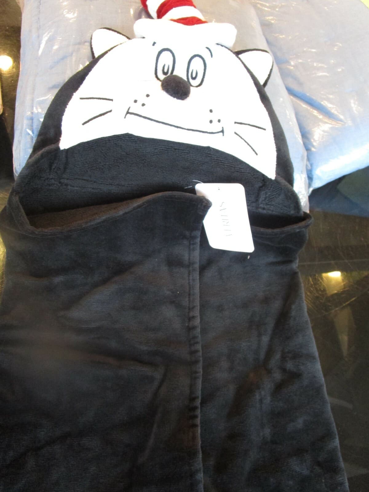 POTTERY Barn Kids nursery critter wrap bath Dr. Seuss’s  Cat in the Hat sample 