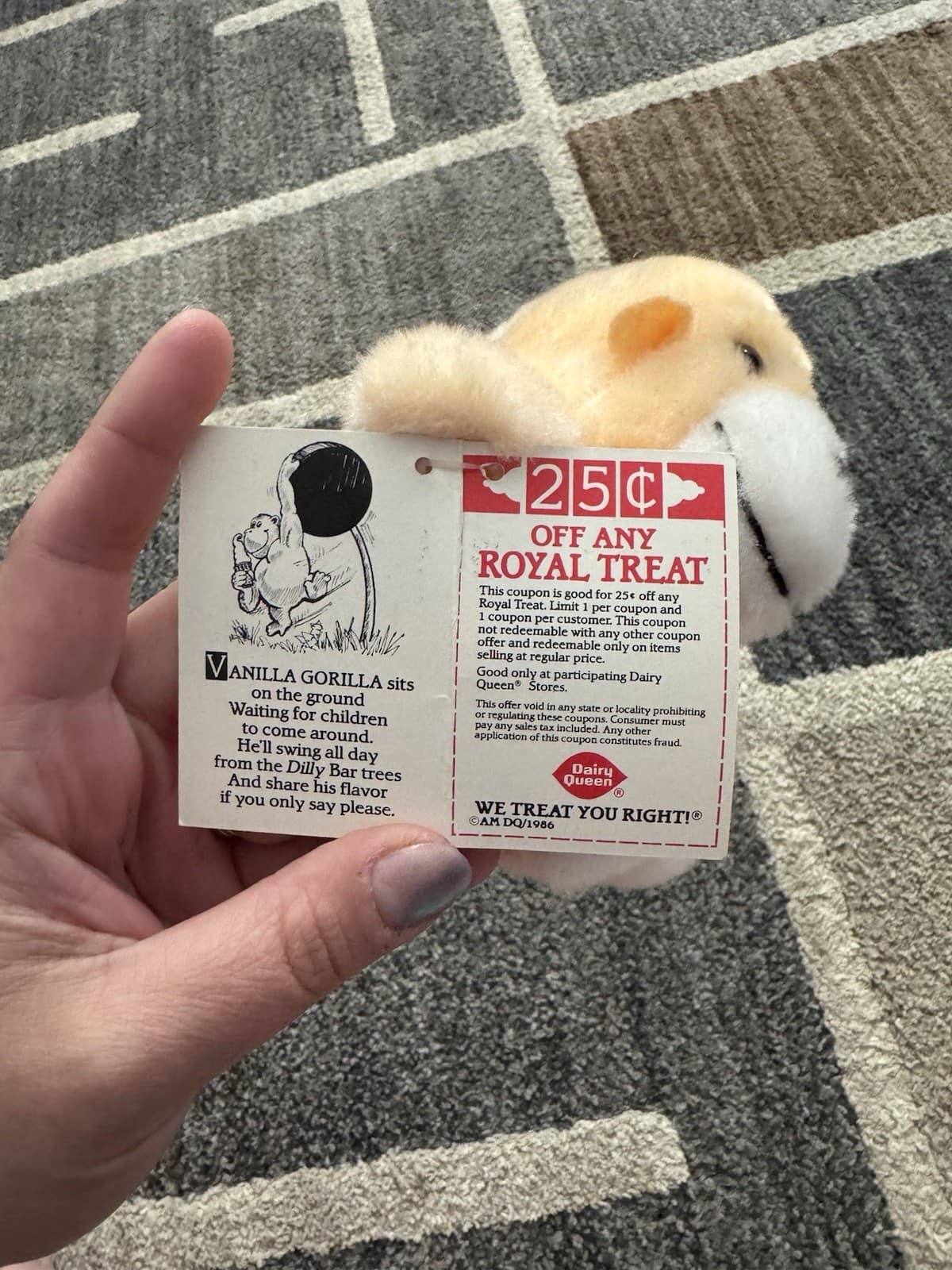 Vintage Dairy Queen Vanilla Gorilla 1986 Plush Toy 4