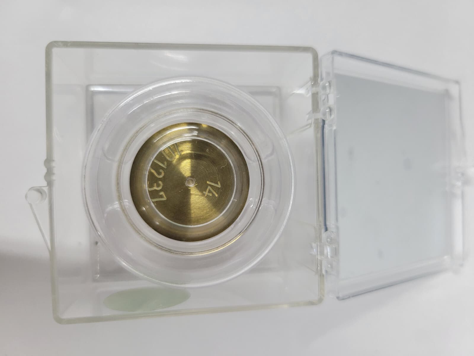 ESI - Laser Optics 76 um Spot Mounted Aperture Precision Pinhole Wheel  101237-D 2