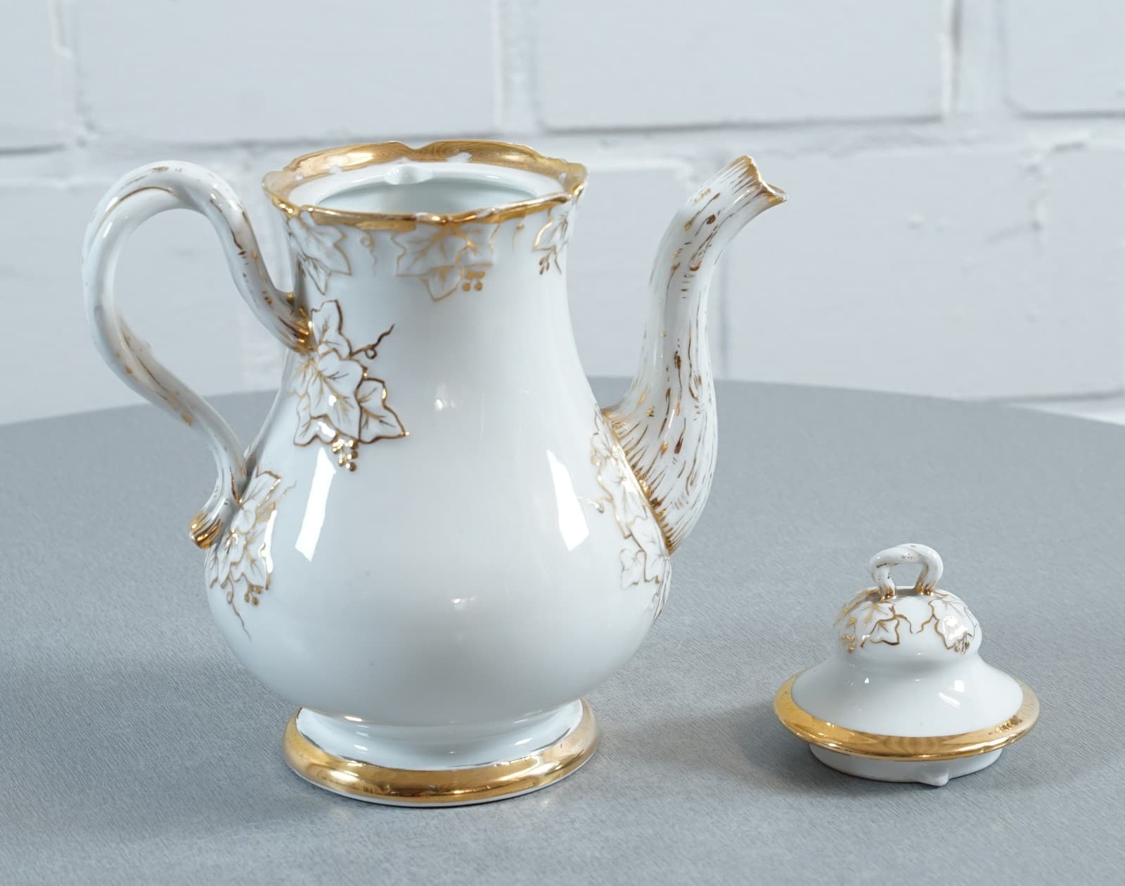 magnificent Meissen coffee service 9 pieces for 2 people gold decor 6