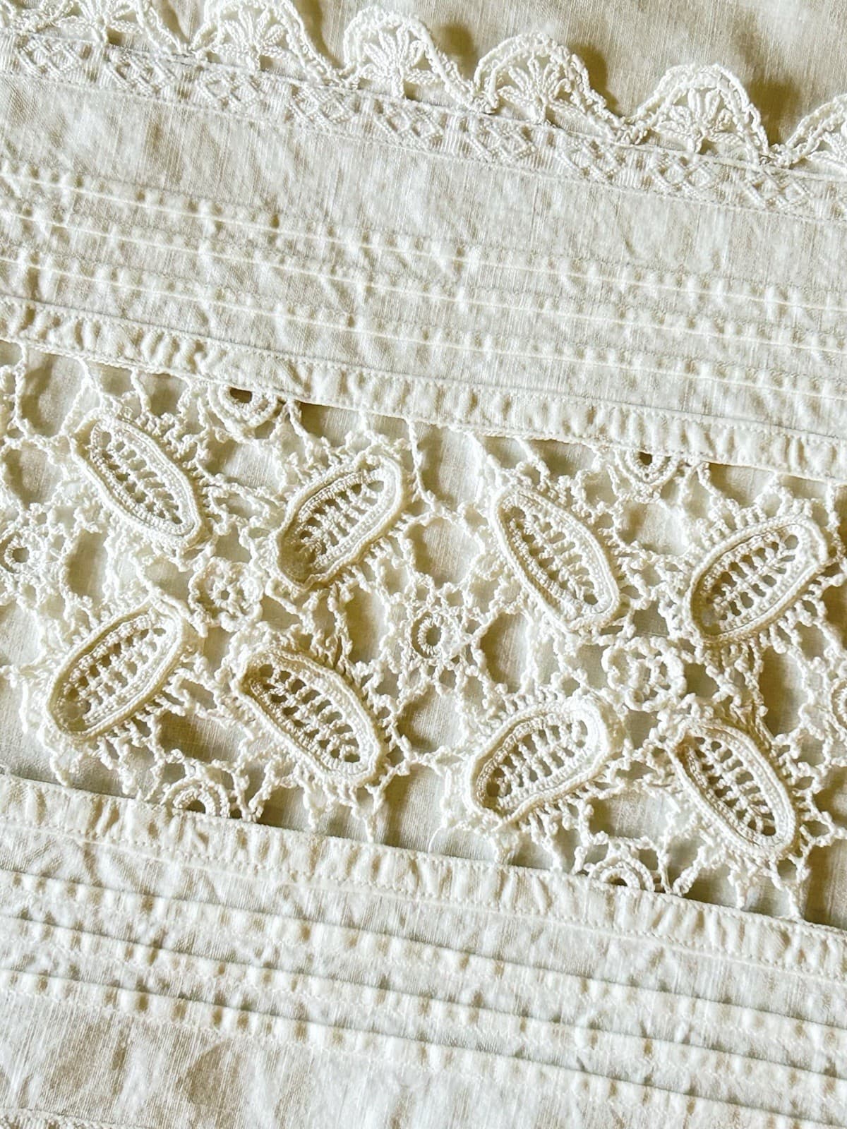 Vintage European Handmade Pillow Shams Lace & Monogram Pair 30x32 White Lovely!! 3