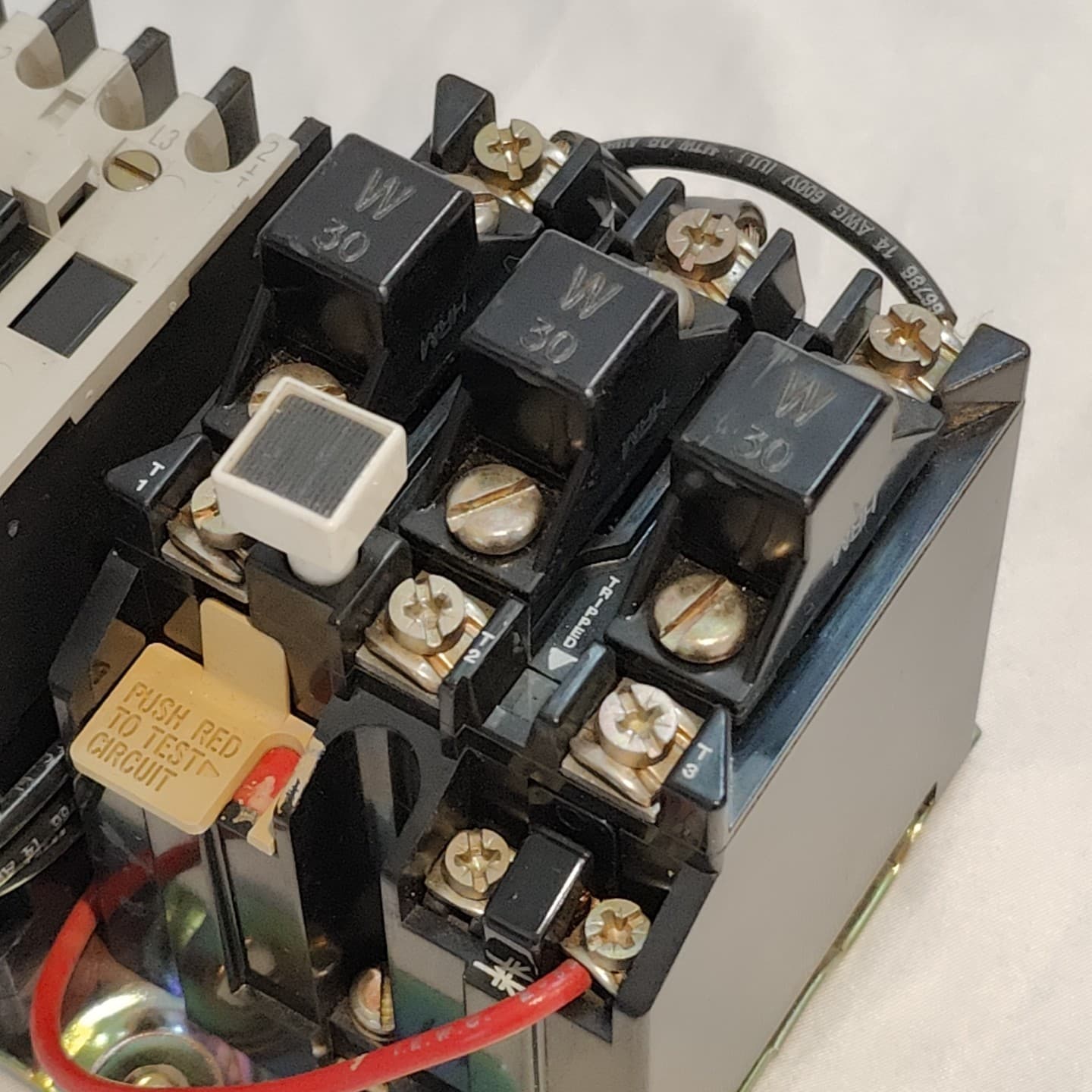 ALLEN BRADLEY 509-TOD FULL VOLTAGE STARTER SER.B 3PH 9A 600VAC 2HP  5