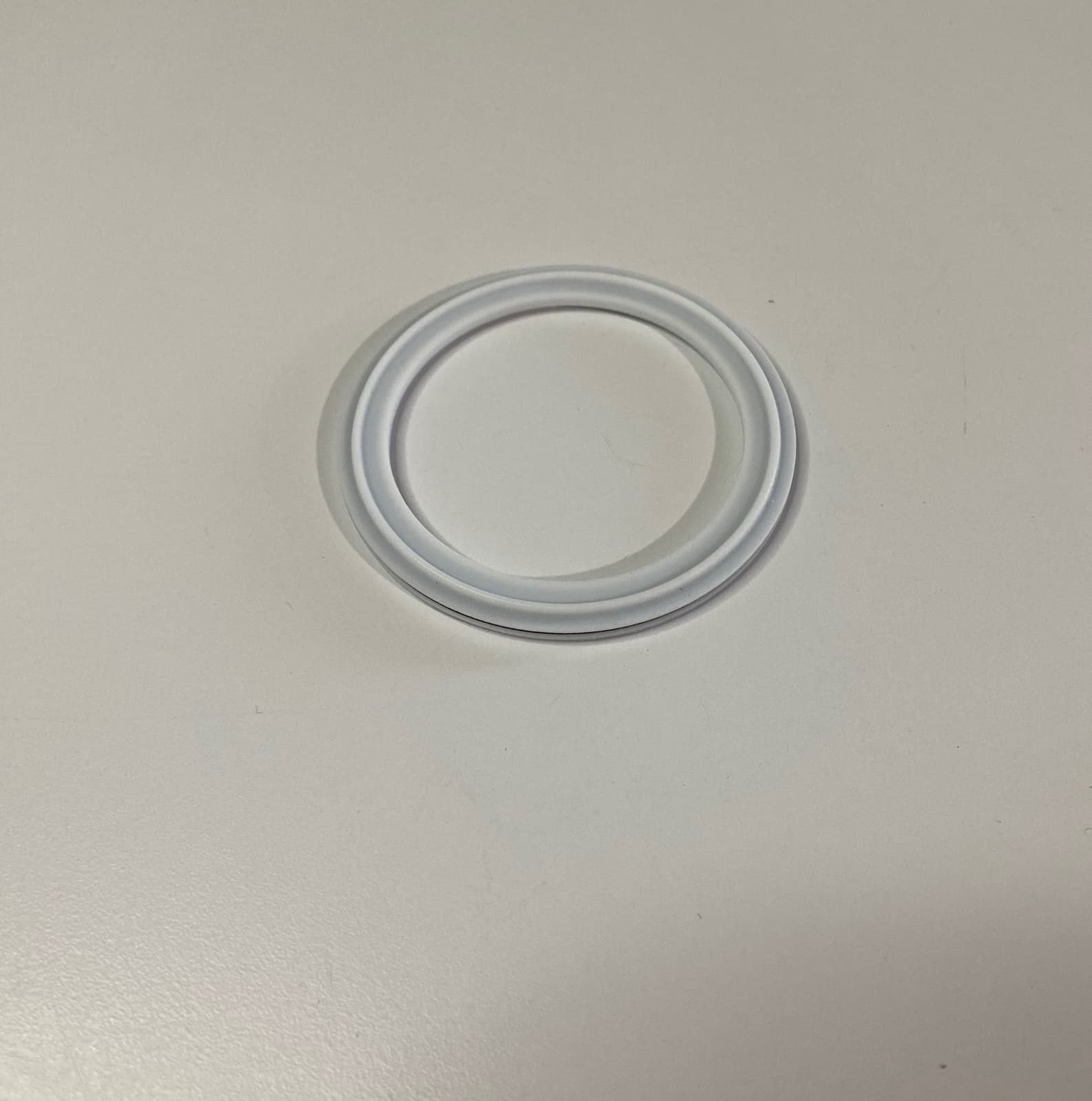 TWENTY-FIVE (25) M.G. NEWELL 2.5" PTFE Envelope Tri-Clamp Gasket A40MPGR-250-V 3