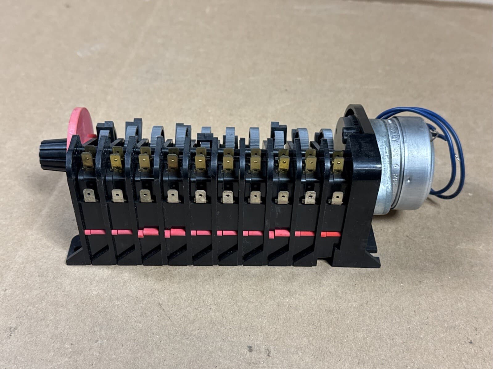 NEW Eagle Signal TM10A61701 Continuous Cycle Timer Cam 0-100 Min 120V FAST SHIP 3