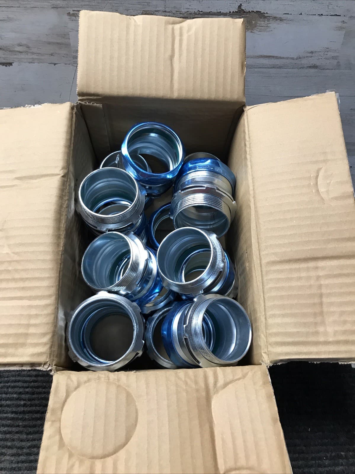 NEW BOX OF 15 Topaz 656SRT Raintight EMT Compression Connector 2"