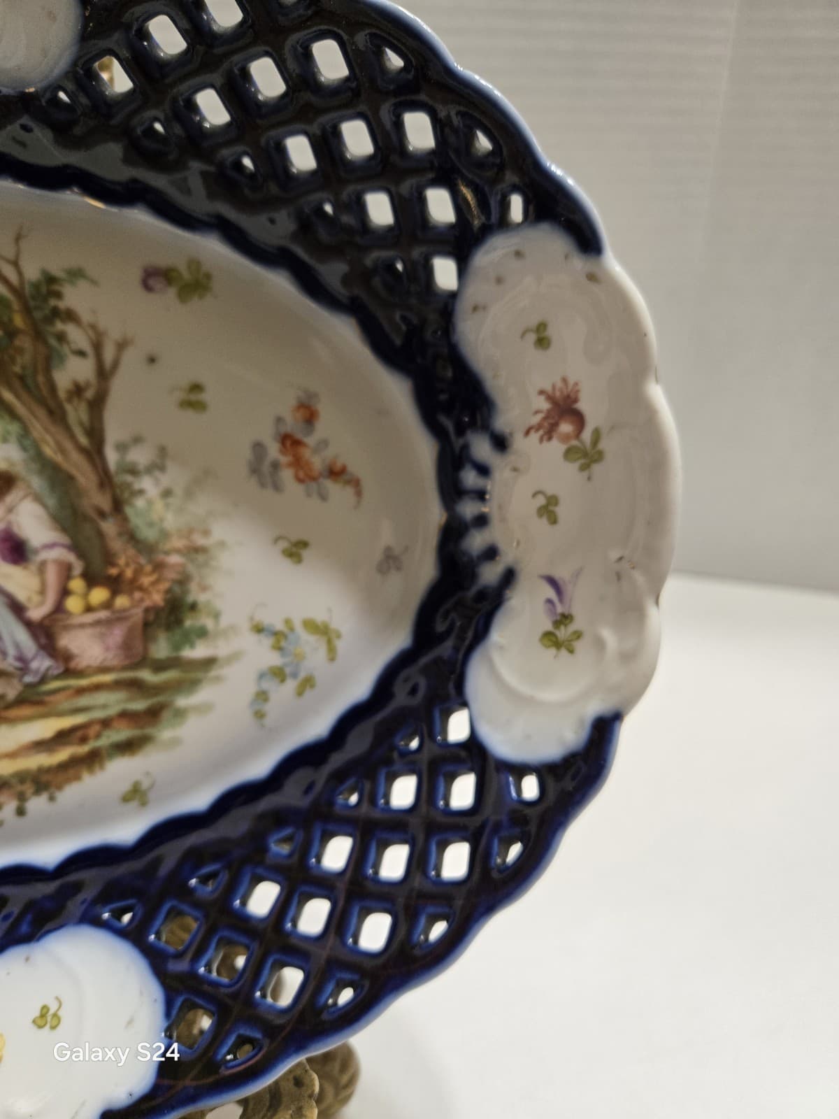 Antique MEISSEN DRESDEN Oval Porcelain Serving Bowl With Blue And Gold Latice... 5