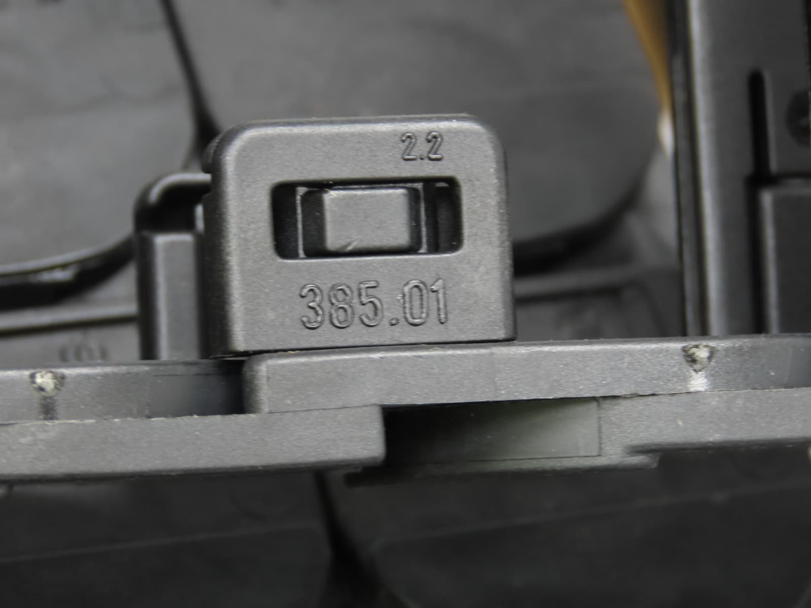 Igus Series 28 Energy Chain Cable Carrier 250mm x 32mm 24' Length 3