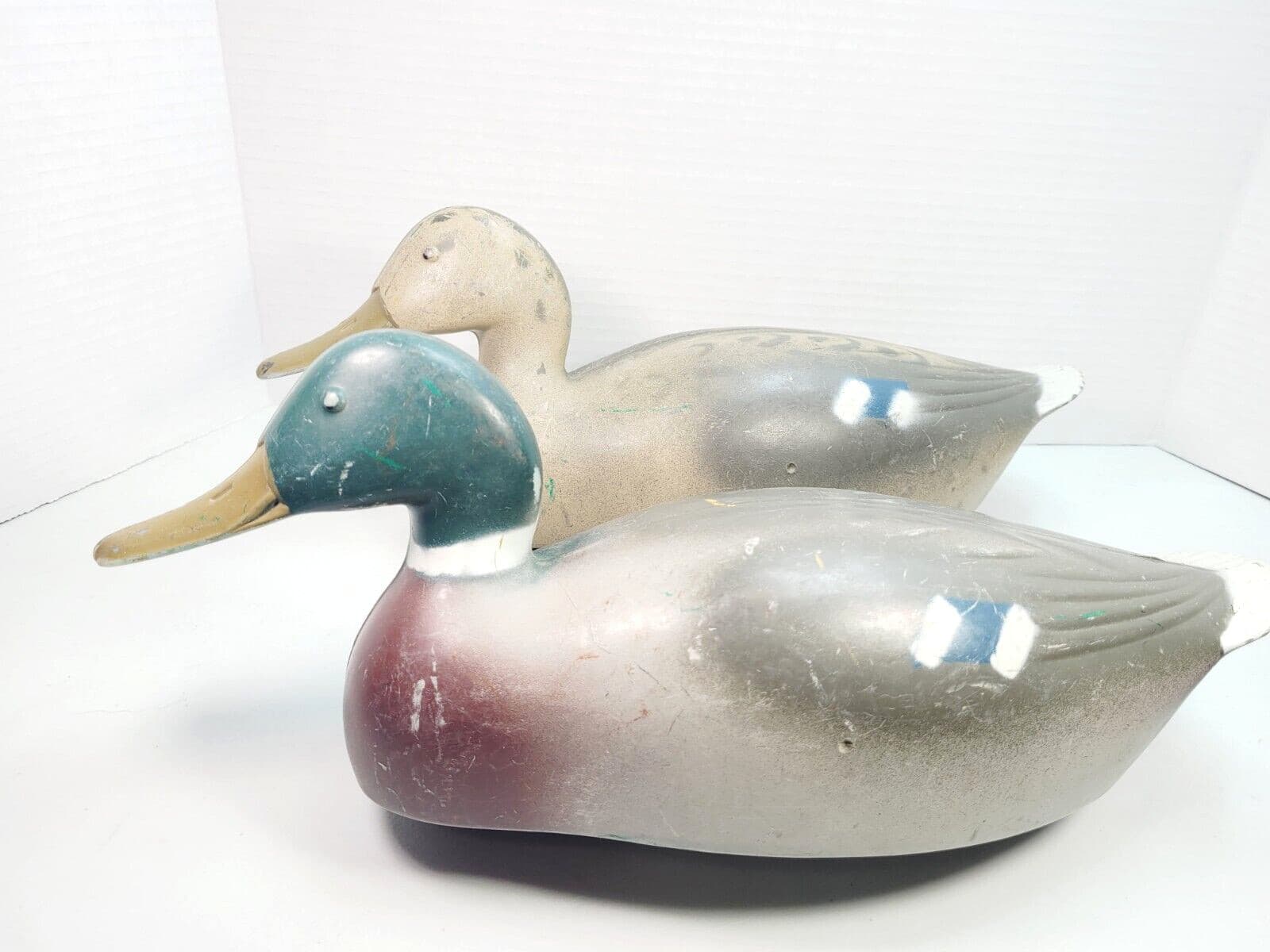 Pair Of D-9 Victor Duck Decoys Majestic, Animal Trap Co. 3