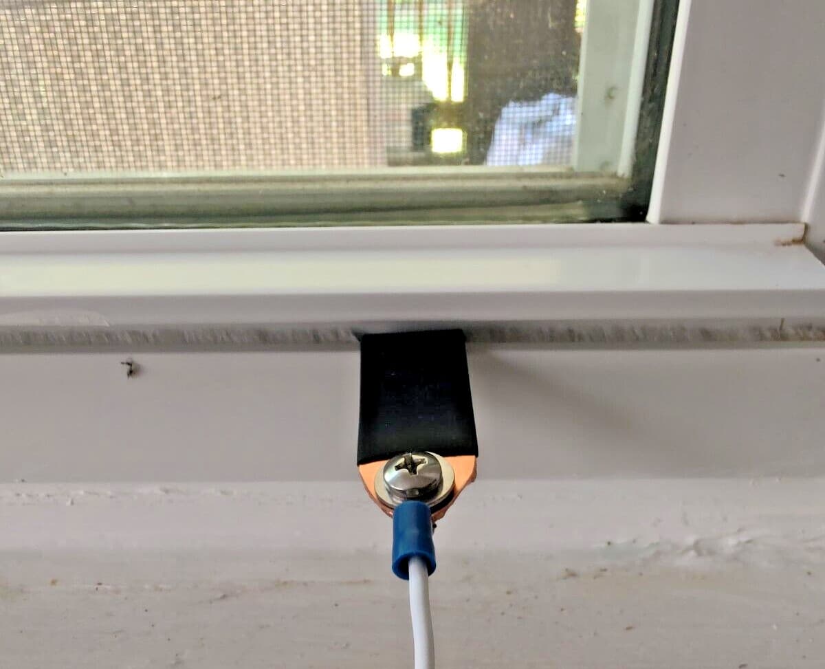 Shortwave Antenna Wire Window Channel Lead In Strap No holes No Drill EZ Install 4