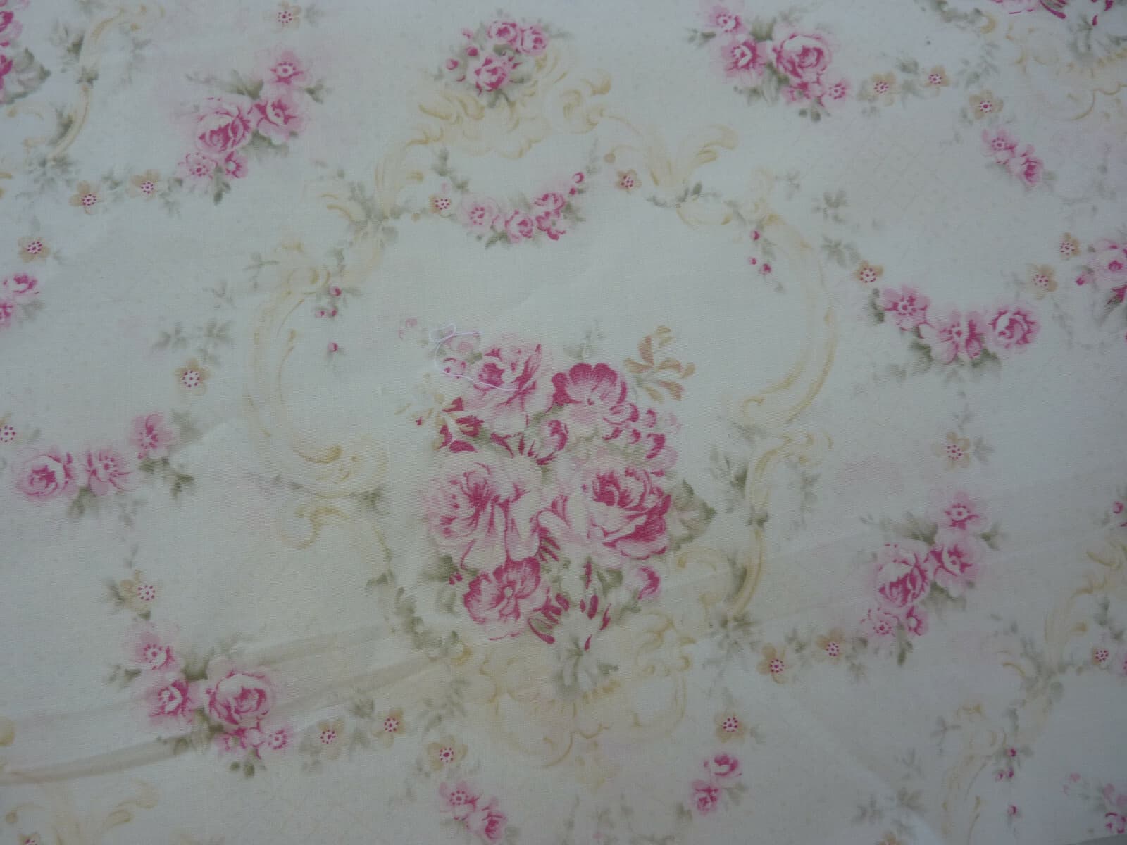 Yuwa Roseblossom Garland Cartouche Pink Roses  Cottage White  Shabby Chic Fabric 3