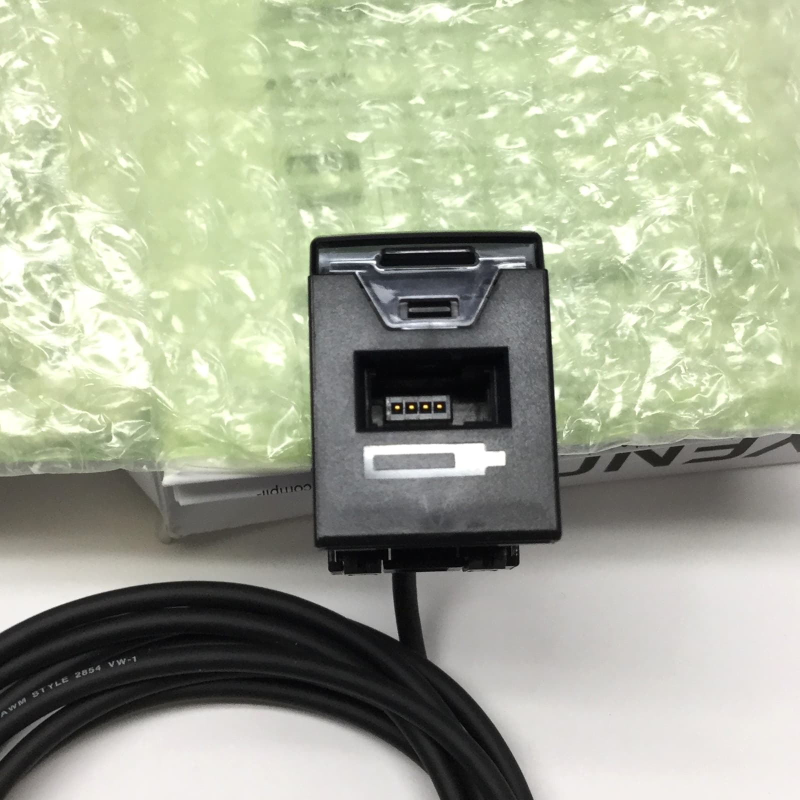 Keyence FT-50AWP Digital Infrared Temperature Sensor 12-24VDC, PNP, 4-20mA 5