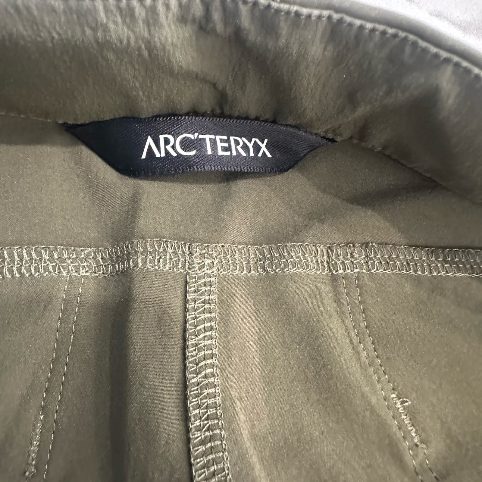 Arc'teryx Mens Lefroy Pants Sz 32 Gorpcore Flat Front Straight Leg Hiking Belted 3