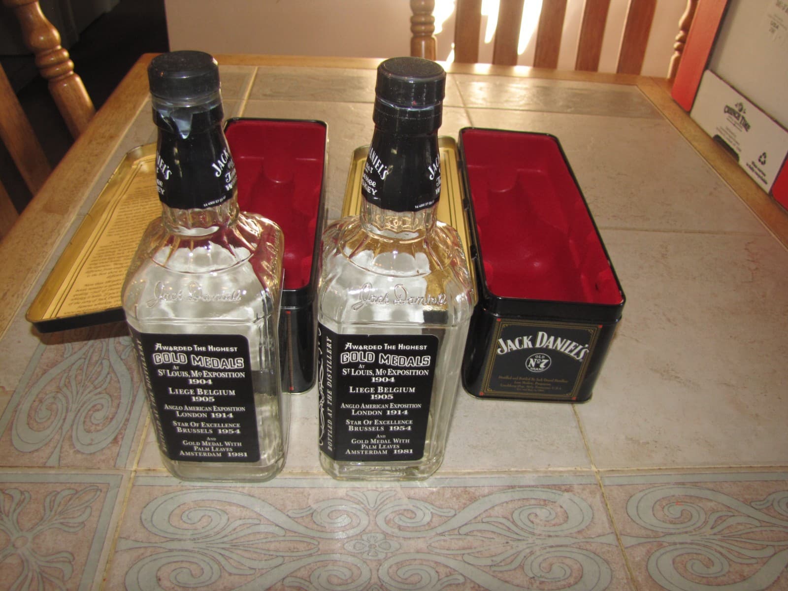Jack Daniels Tennessee Whiskey 2 Old No. 7 Heritage Series #2 &3 Bottles Tin Box 5