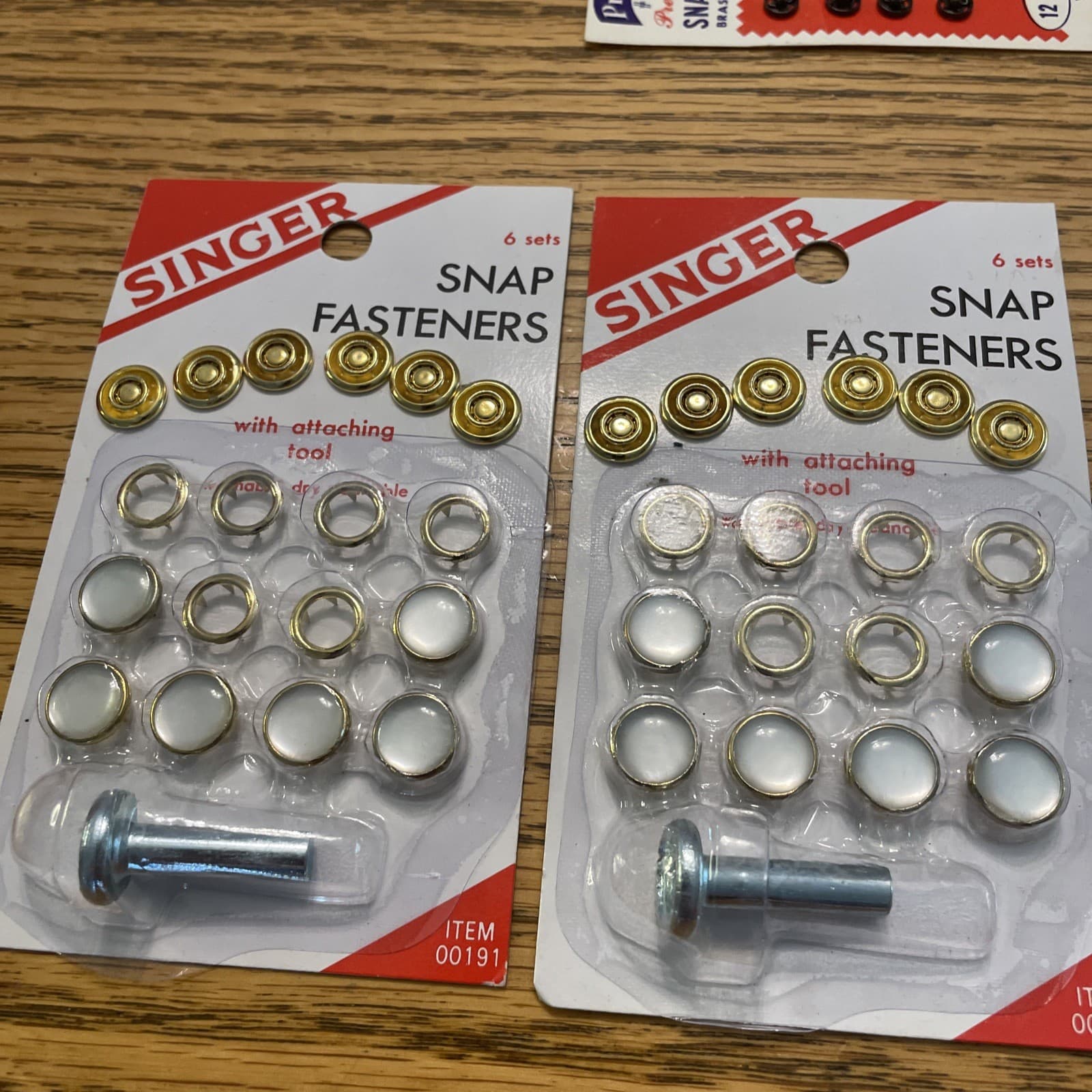 2 Vtg  Gold/Pearl Snaps Fastener with Attaching Tool, Snaps, Hooks, Eyelets, Etc 2