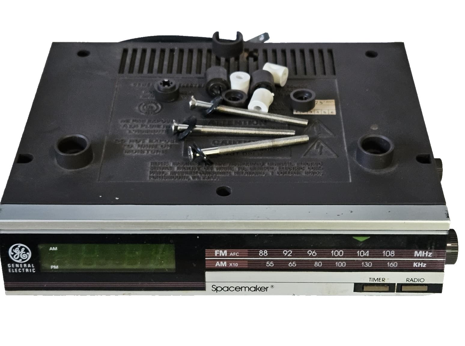 General Electric GE Spacemaker Under-Cabinet Digital Clock Radio AM/FM 7-4221A