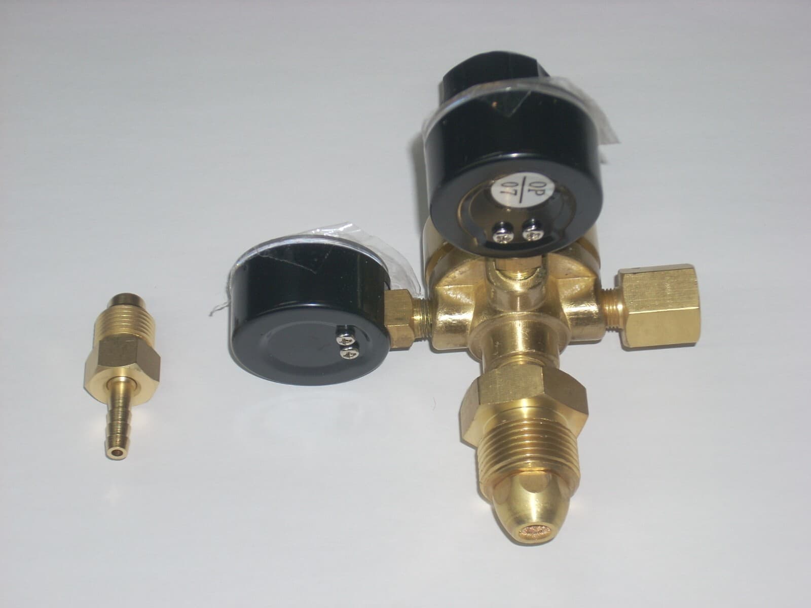 Argon or Argon/CO2 Mix Welding Gas Regulator for Mig Tig Welding CGA 580 Inlet 2