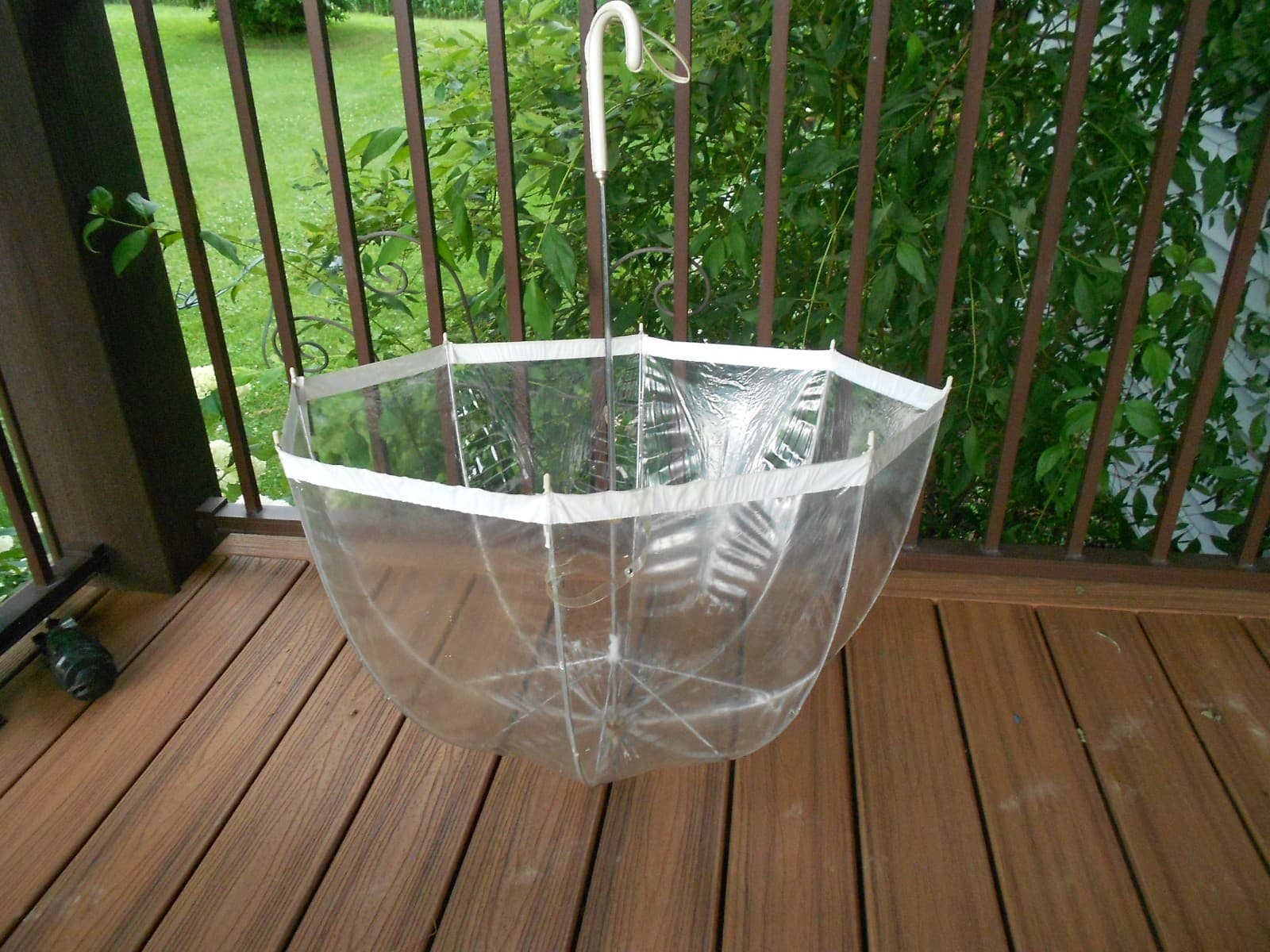 Vintage Clear and White Bubble Dome Umbrella MCM 1960's or 70's Hong Kong 5