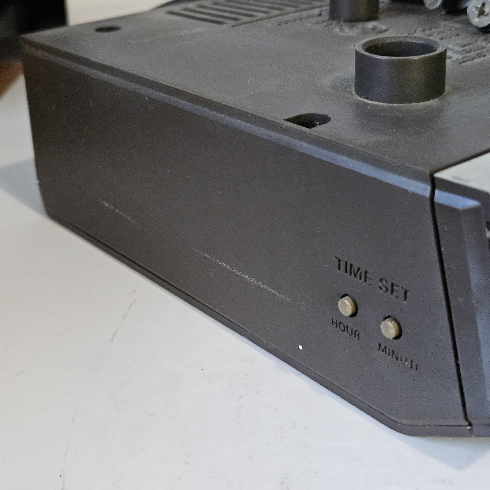 General Electric GE Spacemaker Under-Cabinet Digital Clock Radio AM/FM 7-4221A 5