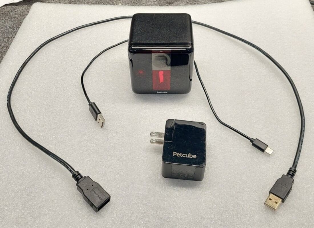 Petcube Play PP211NV5L Night Vision 1080p Wireless Wi-Fi Interactive Pet Camera 3