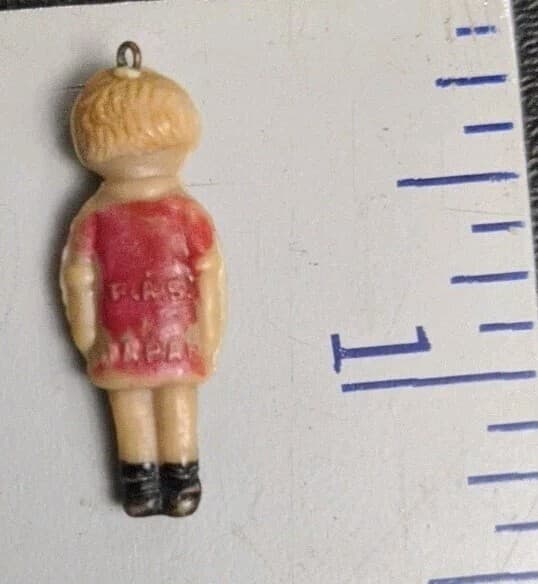 Vintage Little Orphan Annie Child's Pendant Charm Cracker Jack Celluloid Rare 1" 6