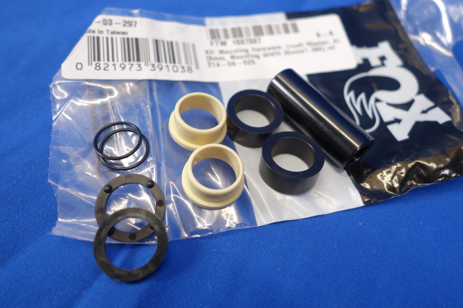 Fox Shox AL Rear Shock Mounting Hardware w/ Crush Washer, M8x35.mm. 8x35 2