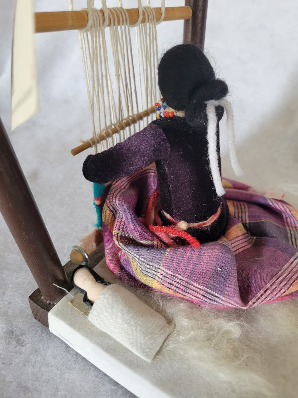 Vntg Small Loom w/Navajo WOMEN With baby Weaving A Rug w/tag 5 1/2"×" 6