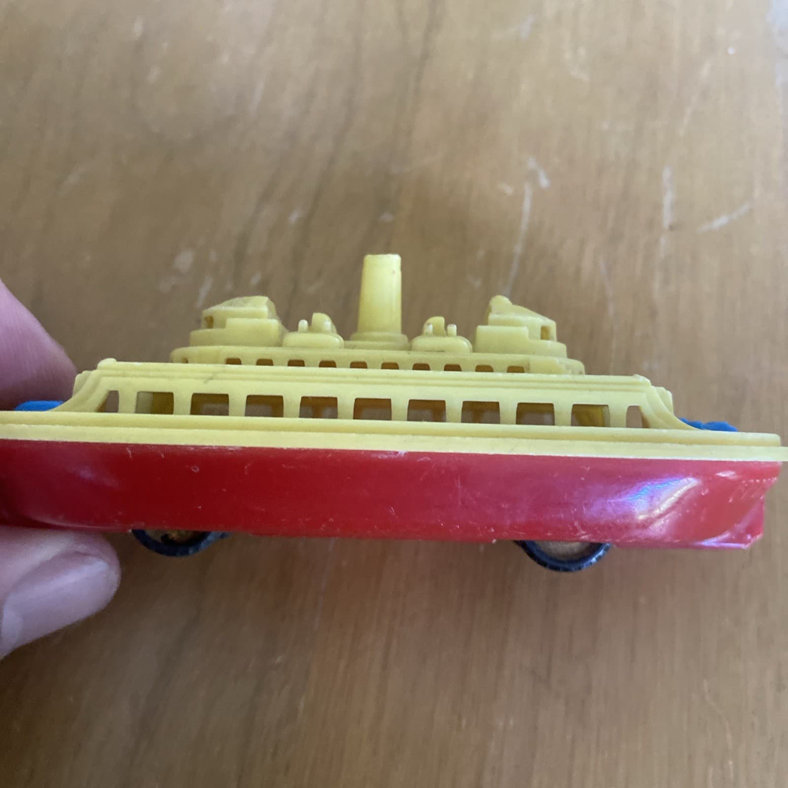 Renwal Ferry Boat Hard Plastic No. 140 USA with Wheels VINTAGE 3