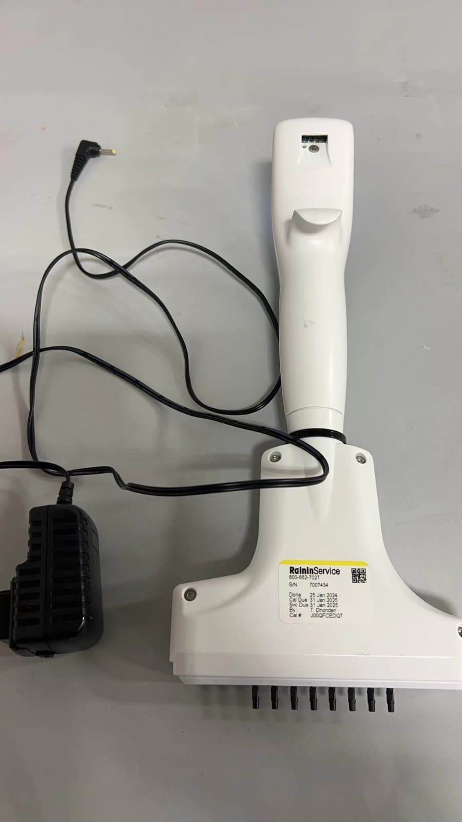 Integra Biosciences VOYAGER 4722 Electronic Pipette, 8 Channel, 5-125ul CAL'D 2