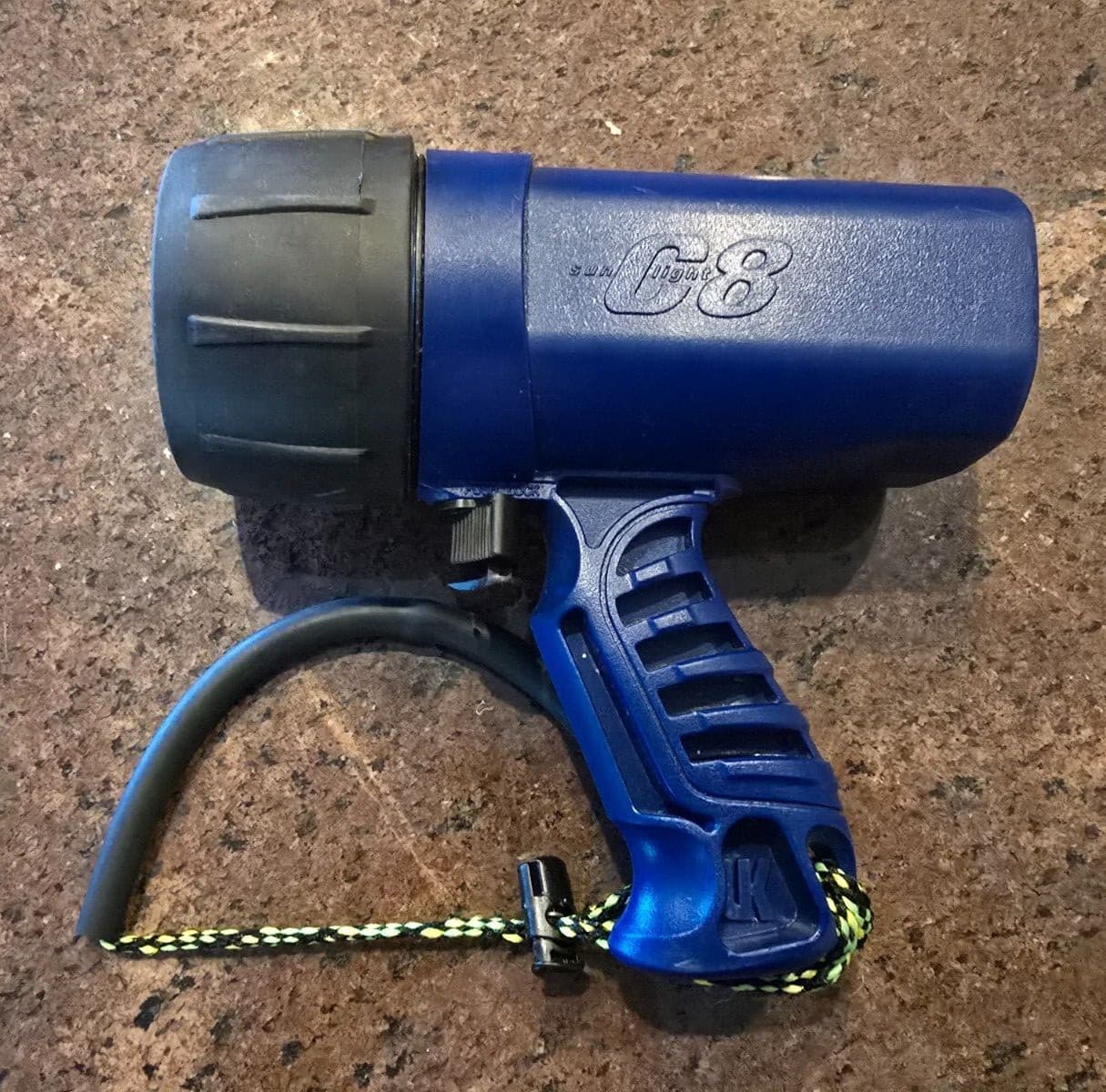 UK Underwater Kinetics C8 Sunlight Xenon Dive Light in Blue 3